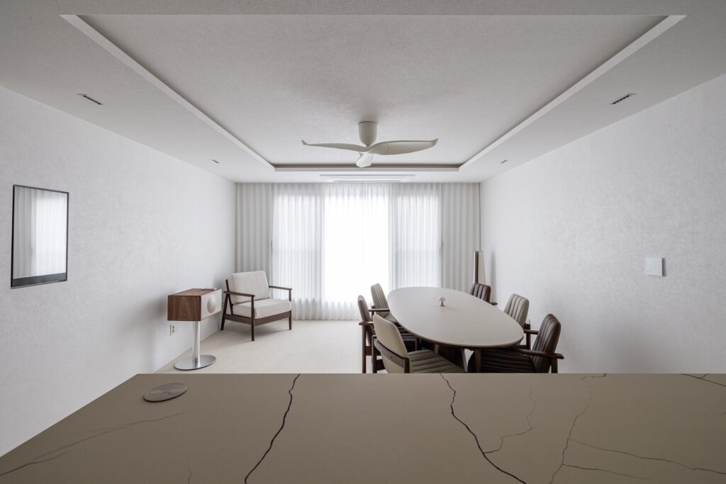 새절역 두산위브 거실